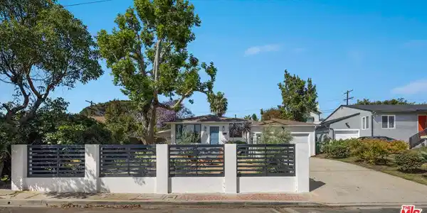 3523 Military Avenue