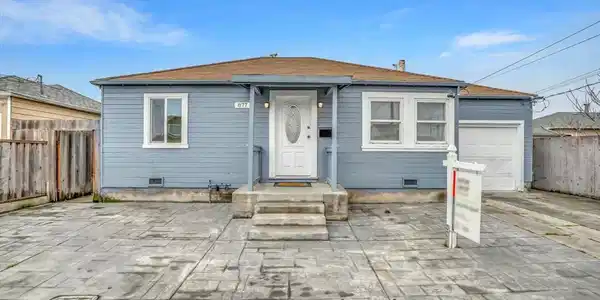 877 6th Avenue