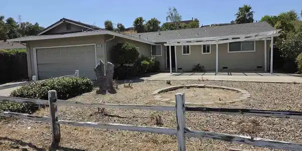 3128 G St.