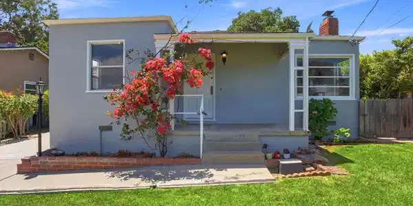 28 Alameda De Las Pulgas