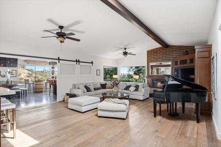 734 Avocado Ct