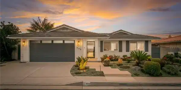 609 Avenida Teresa