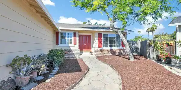 2123 Camelia Ct