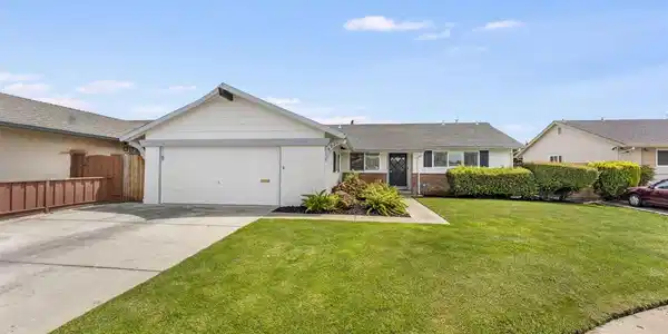 4820 Louise Ct
