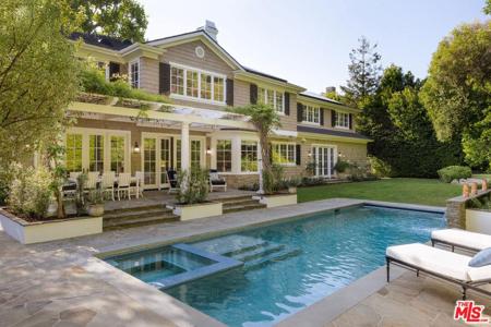 456 N Bundy Drive