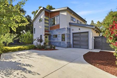 2212 Leland Avenue