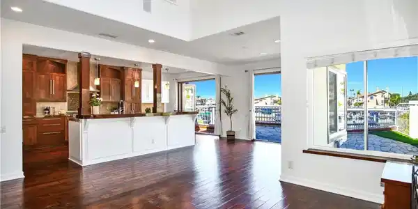 347 Empire Landing