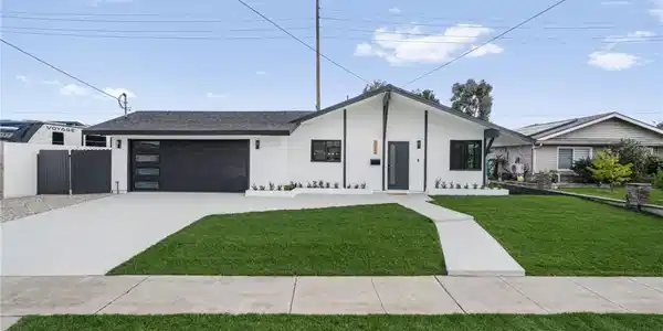 6072 Navajo Road