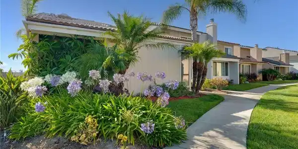 2 Windjammer Court