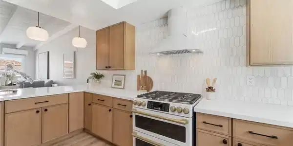 2305 Rockefeller