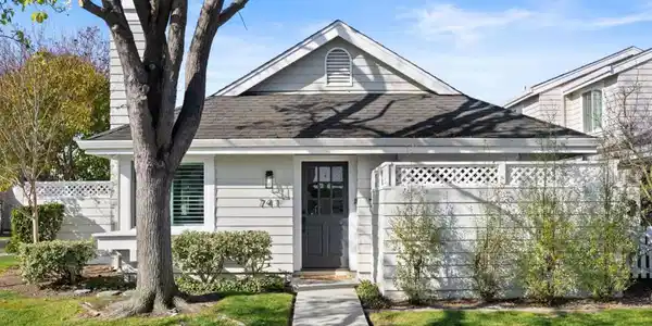 741 Newport Circle