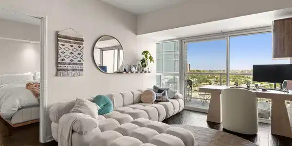 13700 Marina Pointe Drive