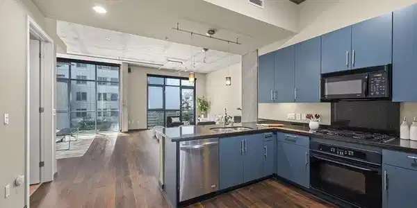 527 10th Ave