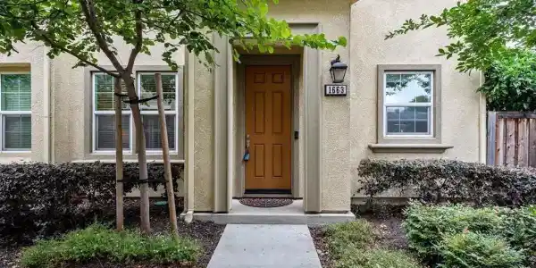 1663 Sylvia St