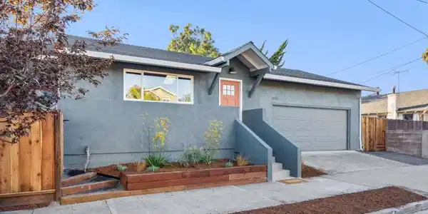 3018 Mabel St