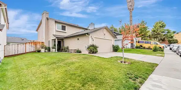 349 Waterview Pl