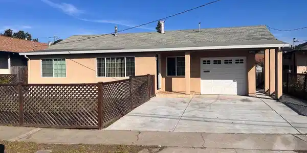 25482 Franklin Ave