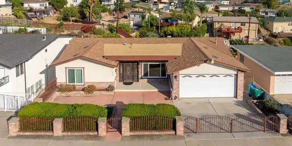 5535 San Mateo Drive
