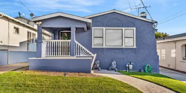 2468 2468 Maxwell Ave
