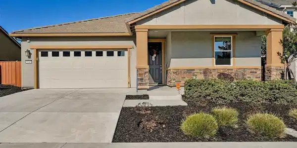 5245 Medea Way