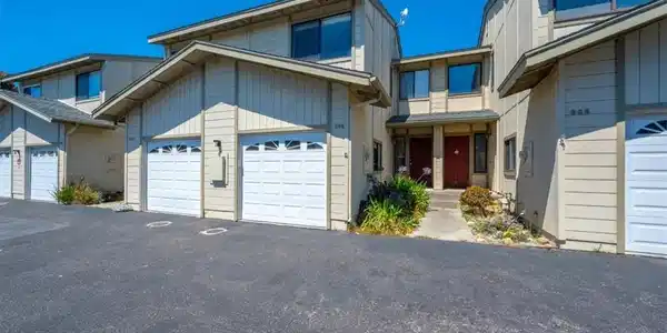 541 Casa Del Mar