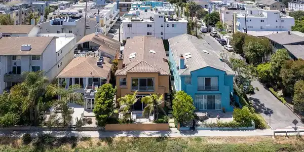3705 Esplanade