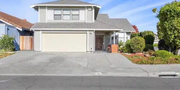 590 Dahlia Ct