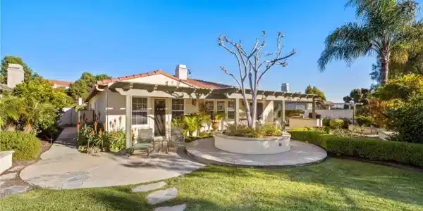 61 Camino Lienzo
