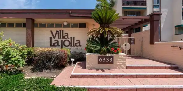 6333 La Jolla Blvd.