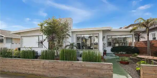 1735 E Ocean