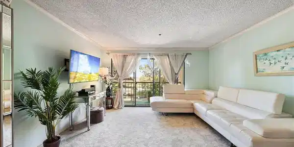 13601 Del Monte Dr