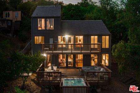 19816 Grand View Drive