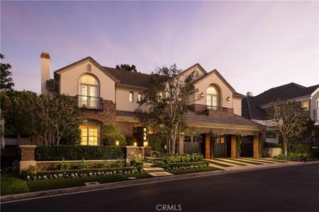 8 Gleneagles Drive