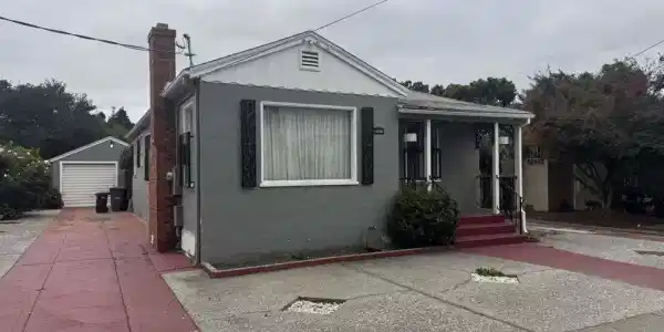 10215 Royal Ann