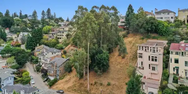 209 Sheridan Rd