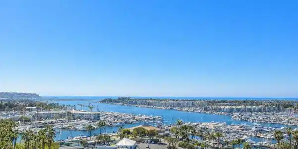 13650 Marina Pointe Drive