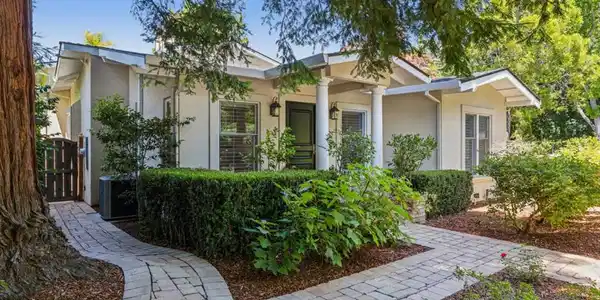 1700 Castilleja Avenue
