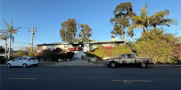 2200 Lake Park Lane
