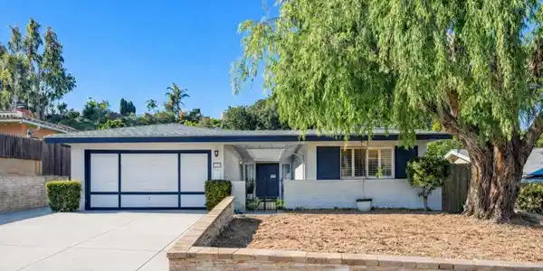 5242 Cobb Place