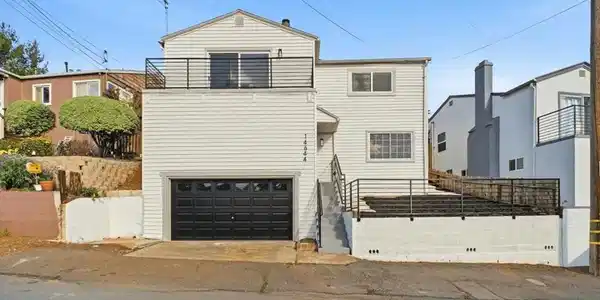 14644 Saturn Dr