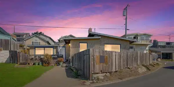 4 Beach Ave