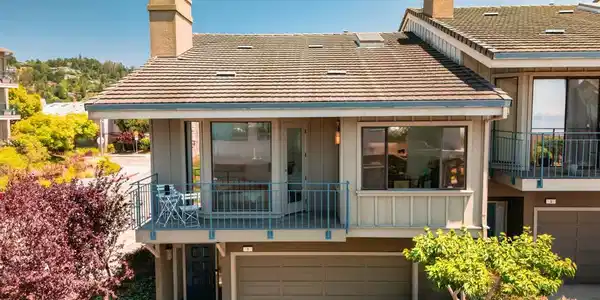3 Windward Hl