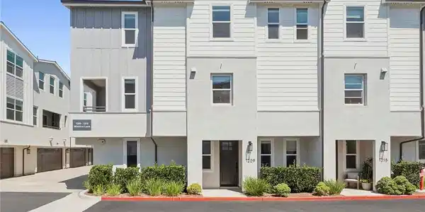 1209 Winslow