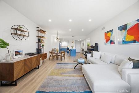 215 W Palm Avenue