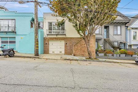 569 Chenery Street