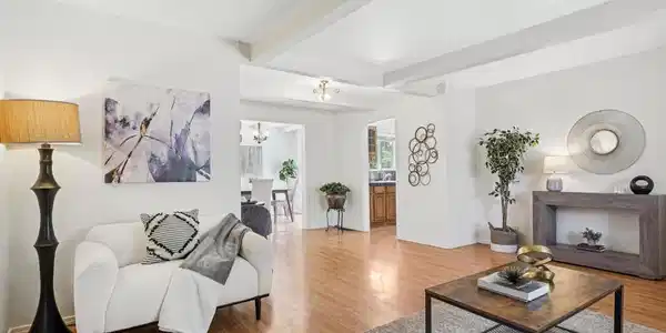 2838 Loma Vista Ave