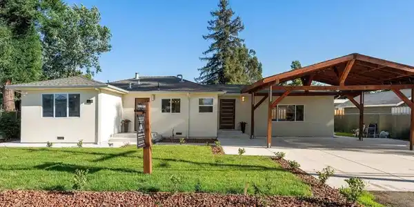 113 Donaldson Way