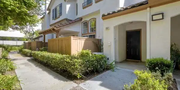 10242 Wateridge Cir