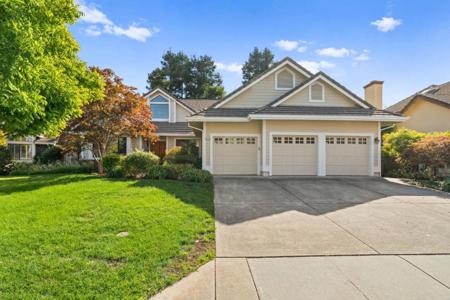 44423 View Point Circle