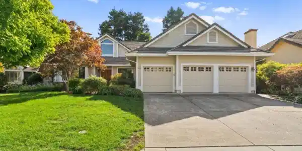 44423 View Point Circle